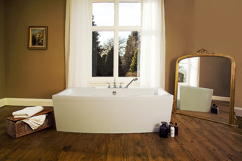 The Elysia - a high quality, hand made bath by Cabuchon Bathforms