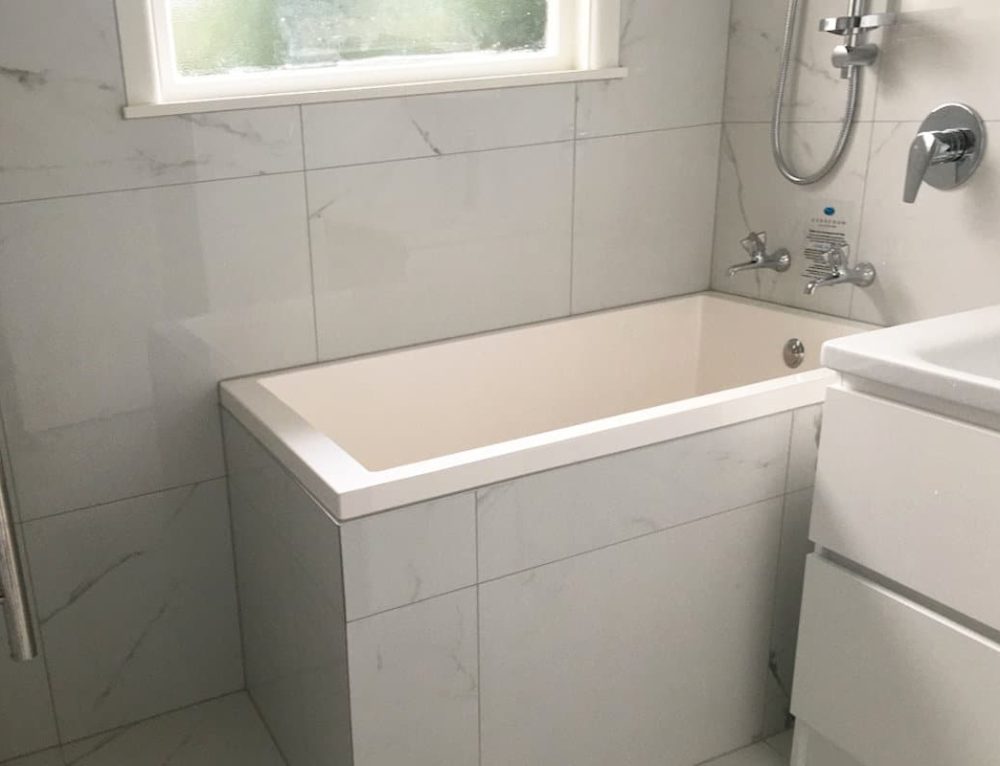 Deep Soaking Tub, Melbourne, Australia Cabuchon