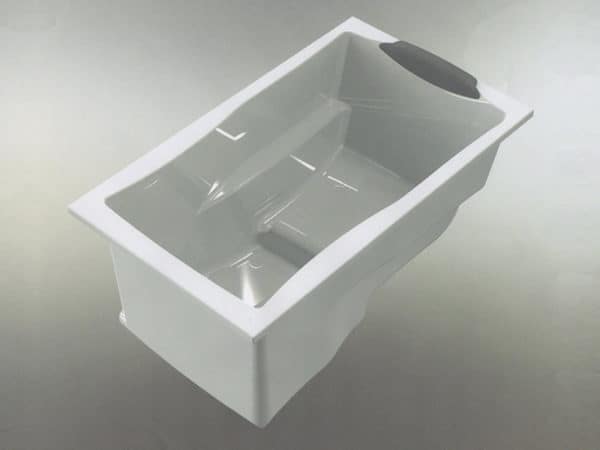 Design of the Yasahiro deep soaking tub